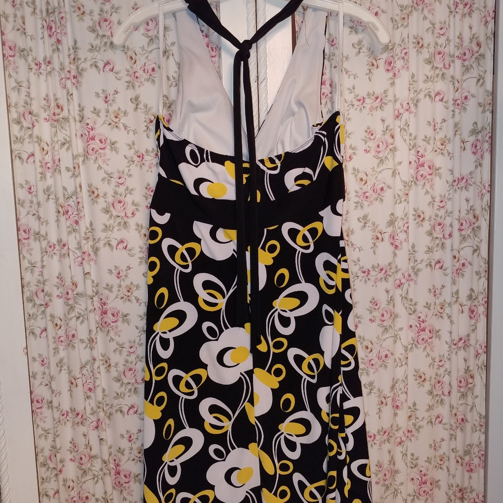 Vanity - Picture 3 of 6